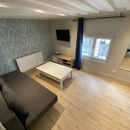 Moderne Pres De La Cathedrale - 196 Apartment