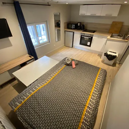 Moderne Pres De La Cathedrale - 196 Apartment